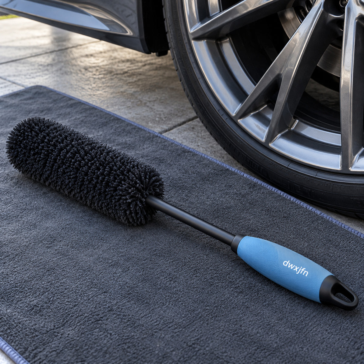 dwxjfn™ Reach Wheel Barrel Brush — Lifestyle